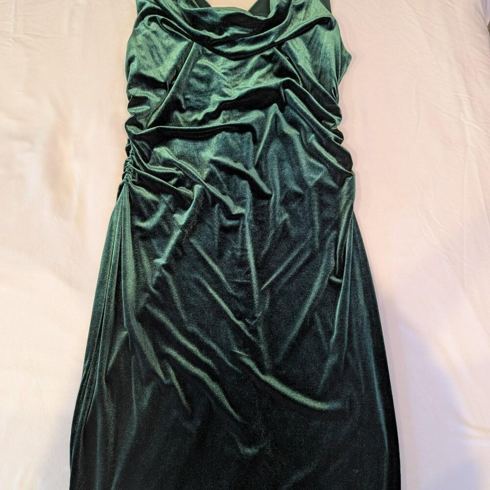 Kensie hunter green velvet dress
